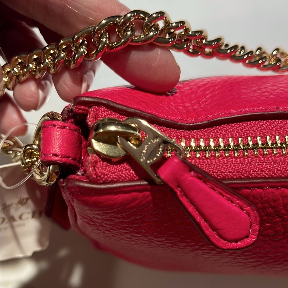 COACH, F53340 Authentic Pebbled Leather Large Wristlet, Chain strap, Pink - Picture 3 of 12